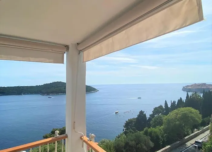 Sarah-Sea View Apartment In Center