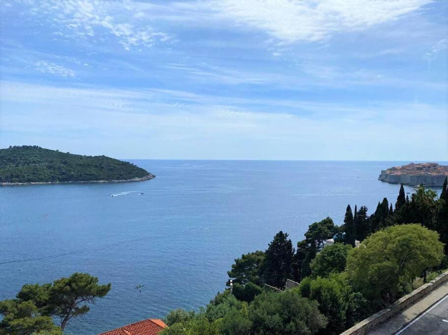 Sarah-sea View In Center *